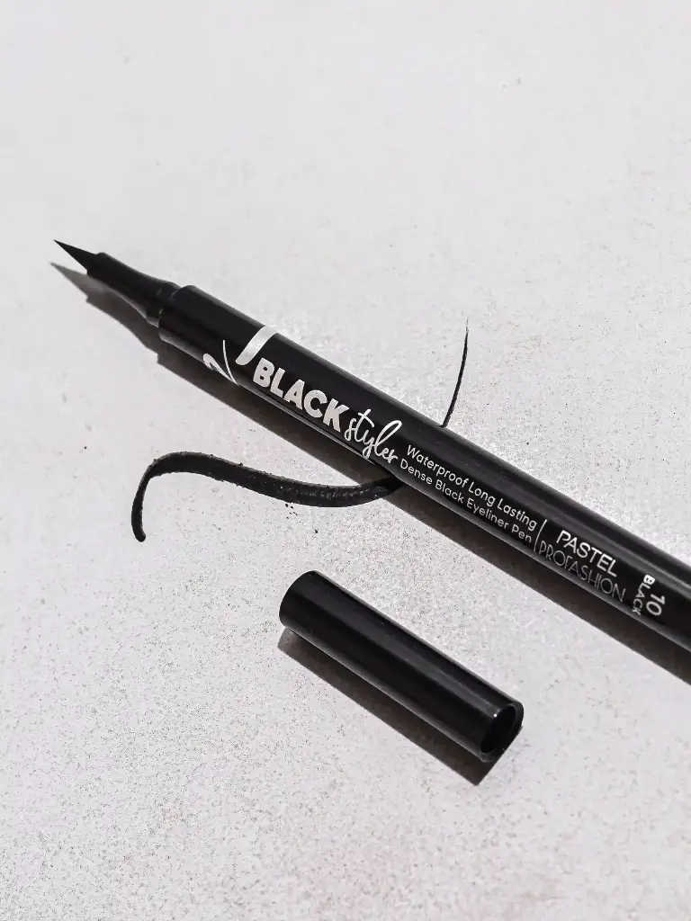 Pastel black Styler Eyeliner Waterproof Pen 10